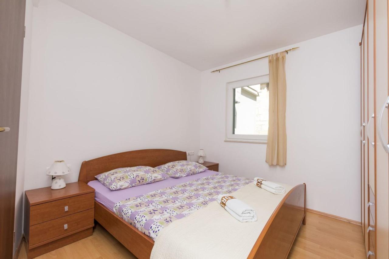 Apartments Mira Omiš Esterno foto