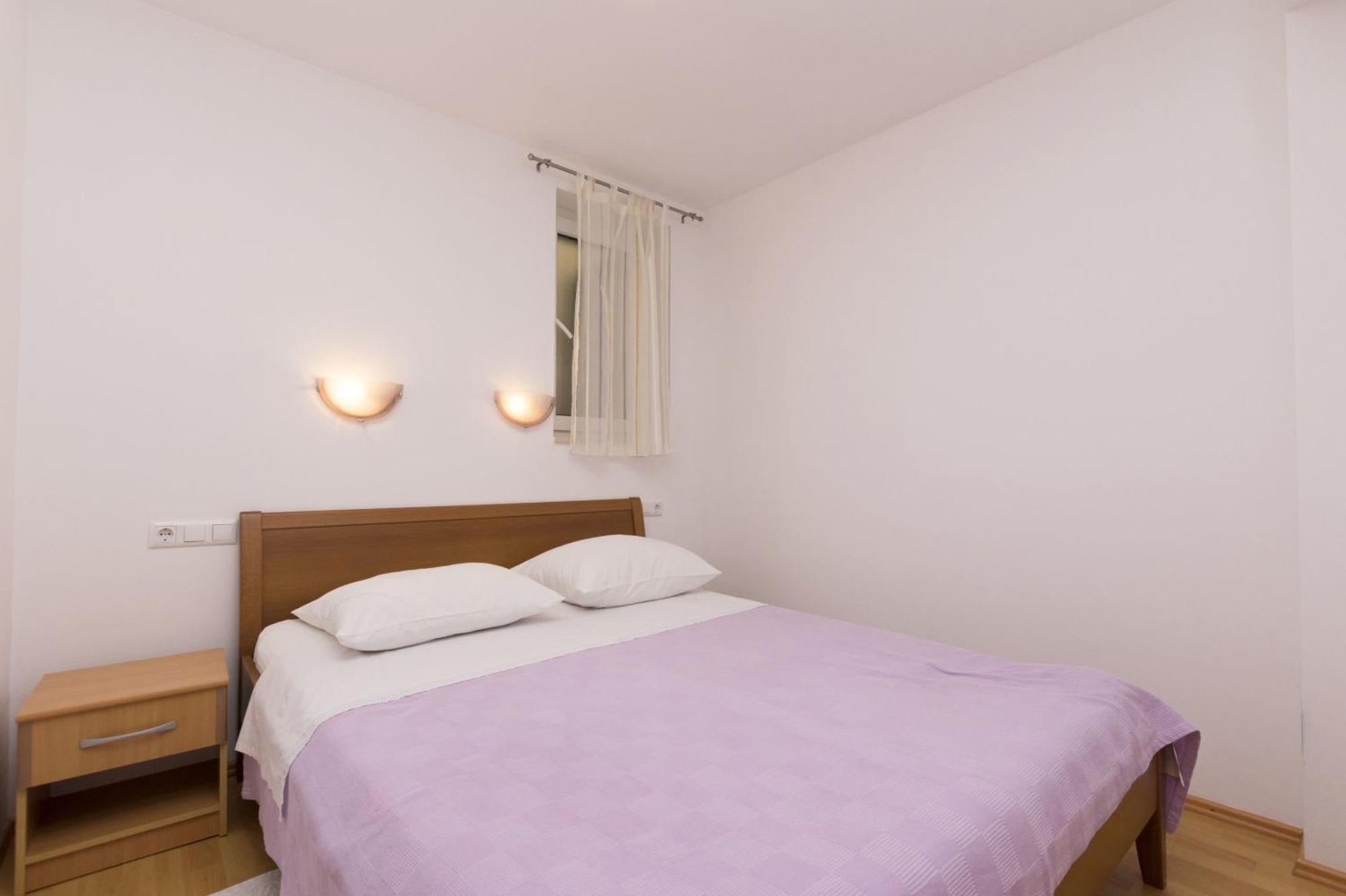Apartments Mira Omiš Esterno foto