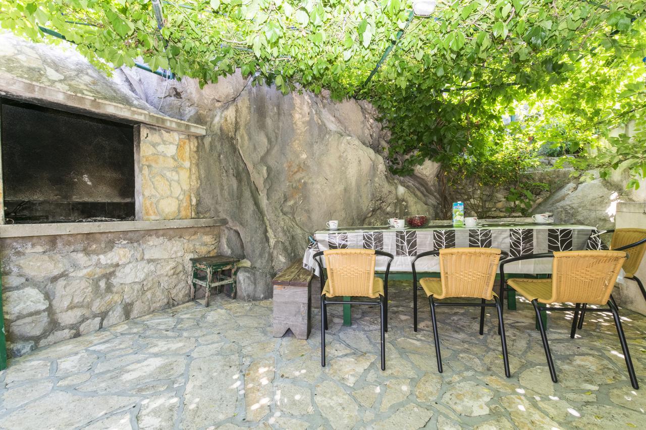 Apartments Mira Omiš Esterno foto