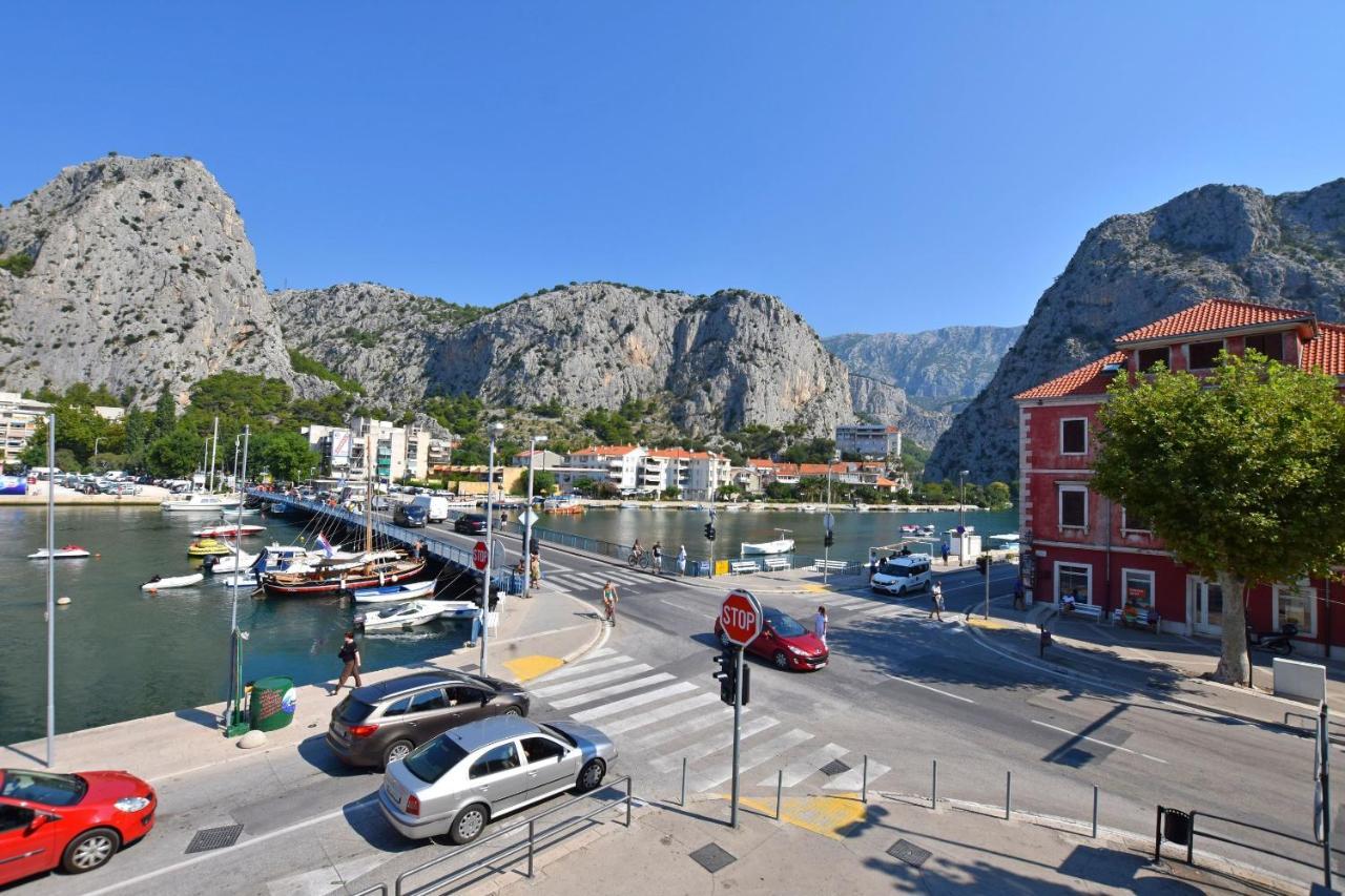 Apartments Mira Omiš Esterno foto